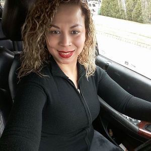 Meet your Posher, Paola